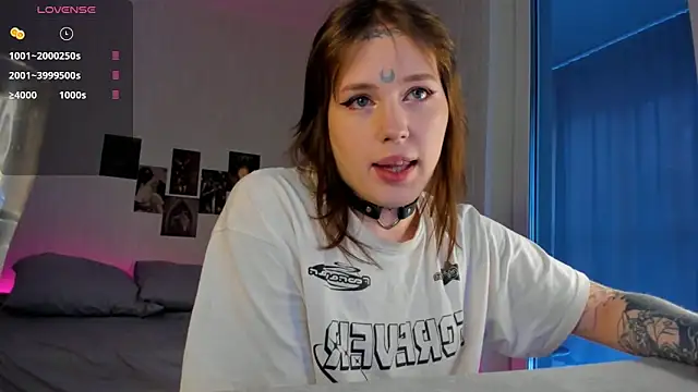 Snapshot of Spliti_moon chatting on February 15, 2026, 10:58 am Spliti moon online show from February 15, 2026, 10:58 am