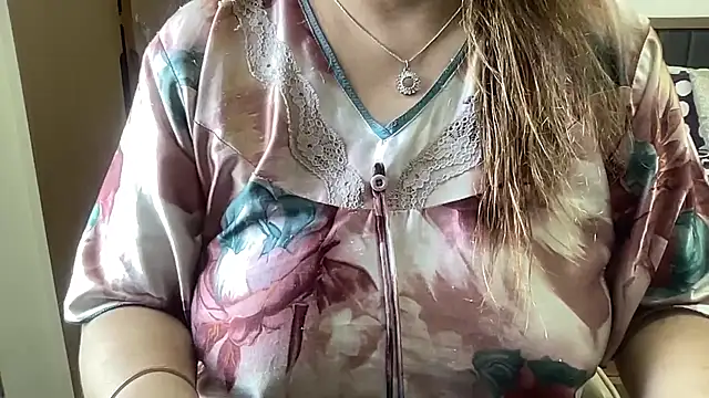 Snapshot of sassypooja chatting on February 18, 2026, 5:58 am sassypooja online show from February 18, 2026, 5:58 am