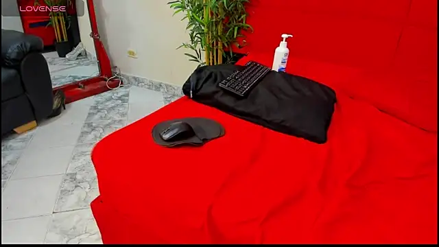 elena and derek online show from December 27, 2024, 1:43 am