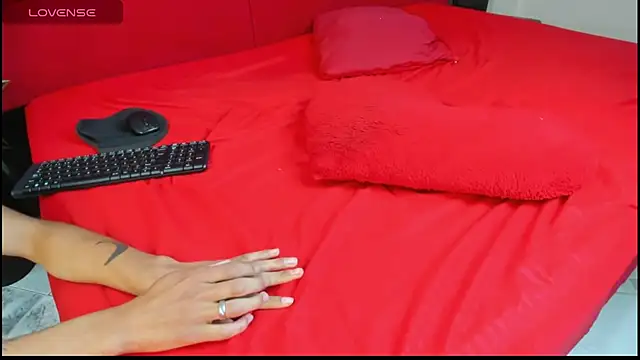 elena and derek online show from January 5, 2025, 1:45 am