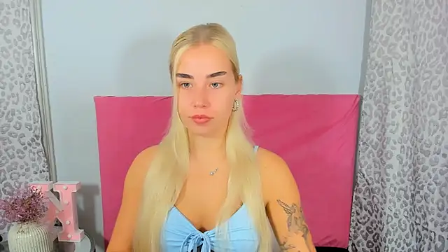 KristyHoney online show from October 13, 2025, 7:08 am