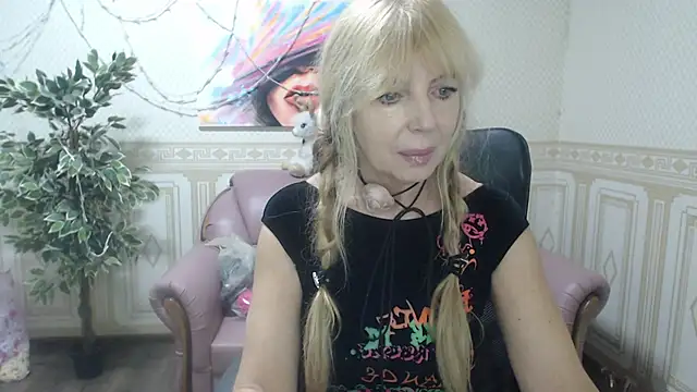 Snapshot of Anna_Diax chatting on December 23, 2024, 1:13 pm Anna Diax online show from December 23, 2024, 1:13 pm
