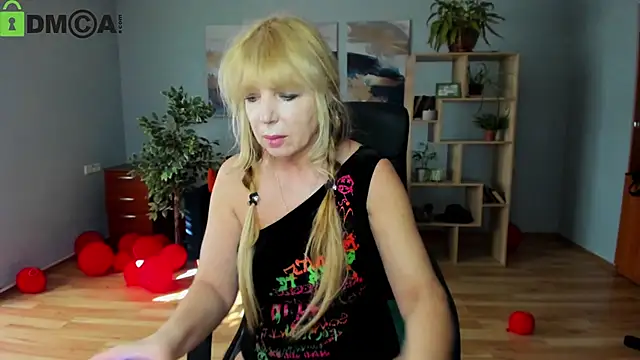 Snapshot of Anna_Diax chatting on March 5, 2026, 12:45 pm Anna Diax online show from March 5, 2026, 12:45 pm