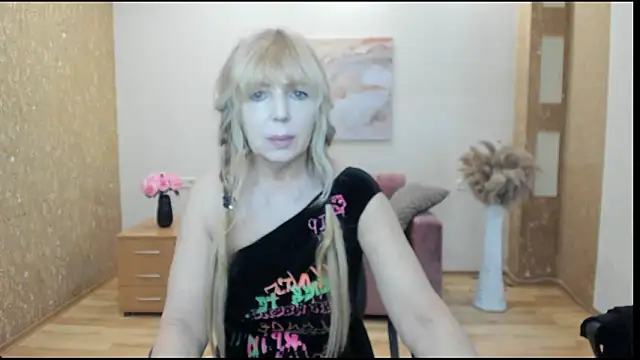Snapshot of Anna_Diax chatting on March 6, 2026, 12:45 pm Anna Diax online show from March 6, 2026, 12:45 pm