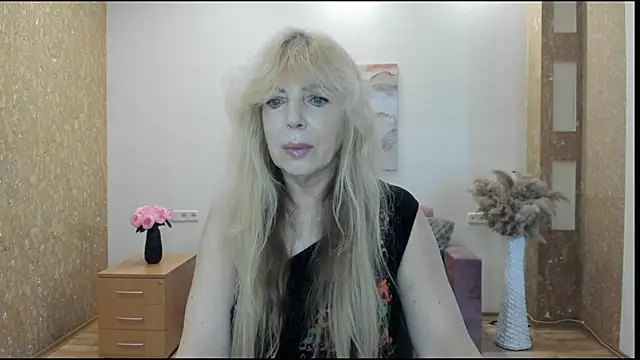 Snapshot of Anna_Diax chatting on March 28, 2026, 12:49 pm Anna Diax online show from March 28, 2026, 12:49 pm