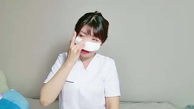 erokangoshi-nene online show from November 3, 2025, 3:24 pm