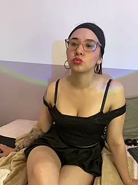 Carlaat online show from February 10, 2025, 11:23 pm