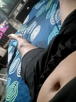 Snapshot of ElBati492 chatting on March 21, 2025, 5:43 am ElBati492 online show from March 21, 2025, 5:43 am