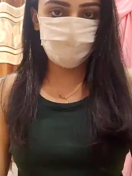 Snapshot of Mylovesana chatting on February 2, 2025, 10:24 am Mylovesana online show from February 2, 2025, 10:24 am