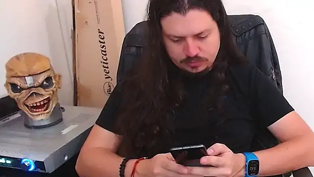 Snapshot of webothtwo chatting on February 6, 2025, 1:43 pm webothtwo online show from February 6, 2025, 1:43 pm