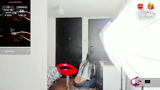 tatiana valencia online show from January 13, 2025, 2:00 pm