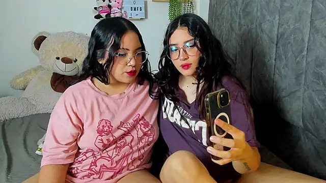 maddie-and-chelsea- online show from October 3, 2025, 11:18 am