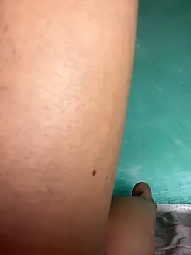 xMirana  online show from October 29, 2025, 9:33 am