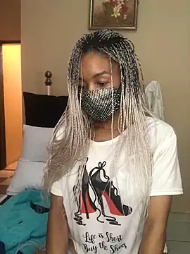 Snapshot of niccki3 chatting on December 28, 2024, 6:17 am niccki3 online show from December 28, 2024, 6:17 am