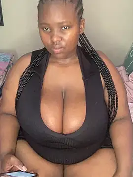 queenxdede online show from July 13, 2026, 2:09 pm
