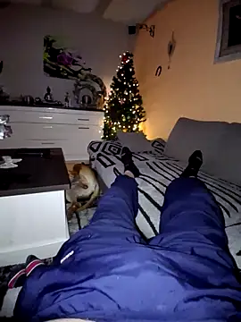 schlonzi81 online show from December 22, 2025, 9:34 pm