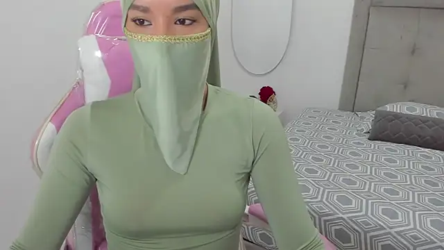 Snapshot of Hanaa_latif chatting on December 30, 2024, 3:24 pm Hanaa latif online show from December 30, 2024, 3:24 pm