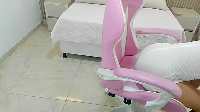 Snapshot of Hanaa_latif chatting on January 24, 2025, 2:08 pm Hanaa latif online show from January 24, 2025, 2:08 pm