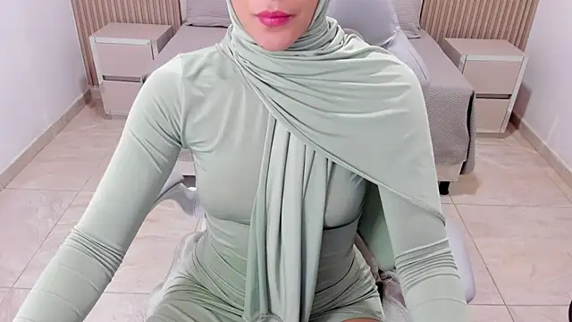 Snapshot of Hanaa_latif chatting on February 20, 2025, 2:57 pm Hanaa latif online show from February 20, 2025, 2:57 pm