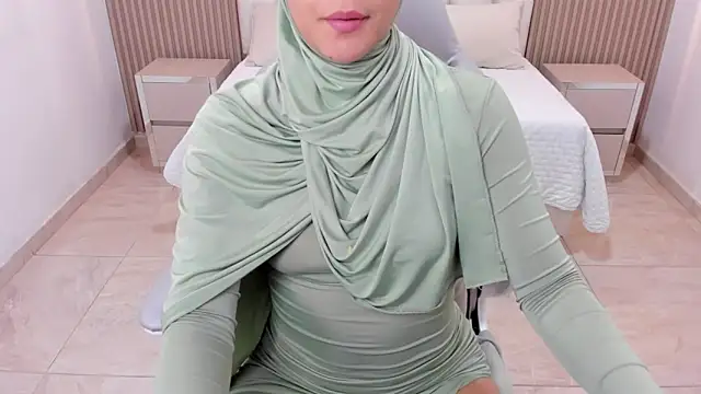 Snapshot of Hanaa_latif chatting on March 3, 2025, 2:15 pm Hanaa latif online show from March 3, 2025, 2:15 pm