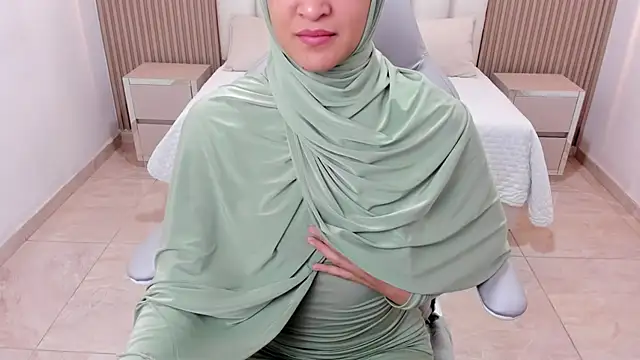 Snapshot of Hanaa_latif chatting on March 3, 2025, 5:18 pm Hanaa latif online show from March 3, 2025, 5:18 pm