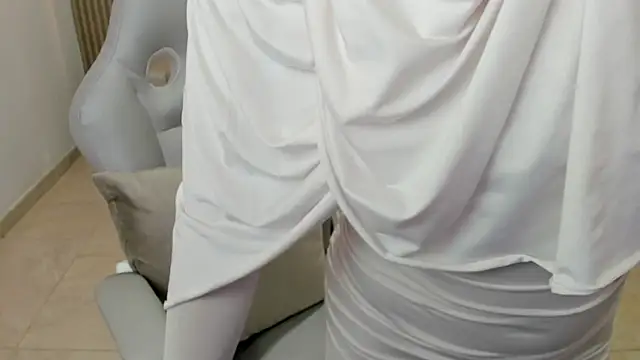 Snapshot of Hanaa_latif chatting on March 6, 2025, 6:16 pm Hanaa latif online show from March 6, 2025, 6:16 pm