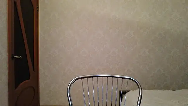 Snapshot of Kashtanka_ chatting on December 16, 2024, 5:06 am Kashtanka online show from December 16, 2024, 5:06 am