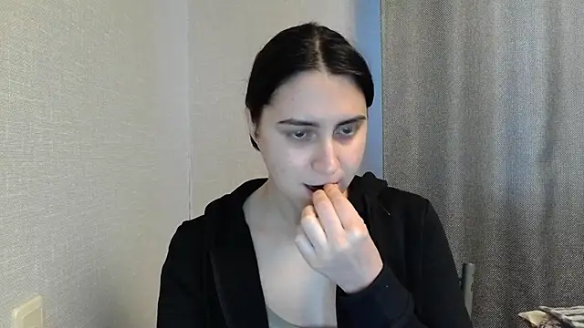 Snapshot of Kashtanka_ chatting on December 28, 2024, 12:03 pm Kashtanka online show from December 28, 2024, 12:03 pm