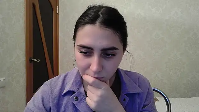 Snapshot of Kashtanka_ chatting on February 5, 2025, 4:58 pm Kashtanka online show from February 5, 2025, 4:58 pm