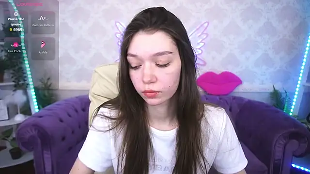 Snapshot of Cherry_Wipe chatting on March 10, 2025, 1:43 pm Cherry Wipe online show from March 10, 2025, 1:43 pm