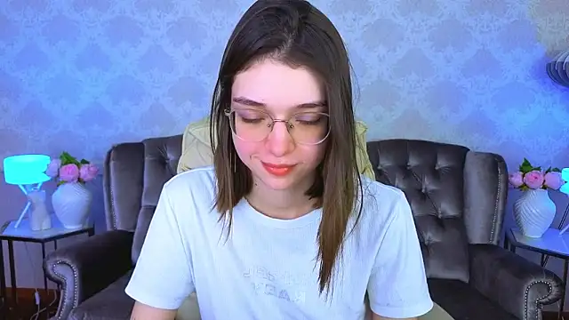 Snapshot of Cherry_Wipe chatting on February 11, 2026, 1:49 pm Cherry Wipe online show from February 11, 2026, 1:49 pm