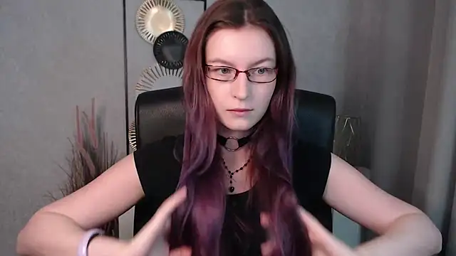 Snapshot of emmaxDelight chatting on December 10, 2024, 6:33 am emmaxDelight online show from December 10, 2024, 6:33 am