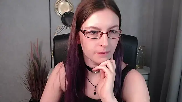 Snapshot of emmaxDelight chatting on December 13, 2024, 10:08 am emmaxDelight online show from December 13, 2024, 10:08 am