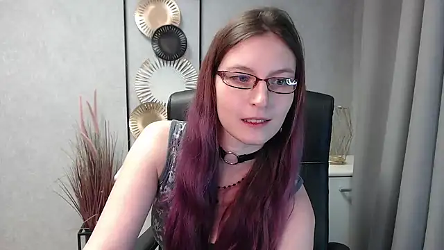 Snapshot of emmaxDelight chatting on December 22, 2024, 5:42 pm emmaxDelight online show from December 22, 2024, 5:42 pm
