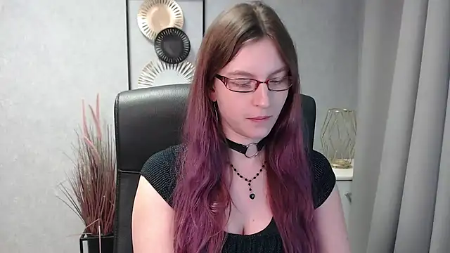 Snapshot of emmaxDelight chatting on December 29, 2024, 1:49 pm emmaxDelight online show from December 29, 2024, 1:49 pm