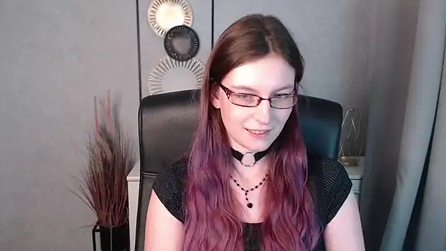 Snapshot of emmaxDelight chatting on December 31, 2024, 12:36 pm emmaxDelight online show from December 31, 2024, 12:36 pm