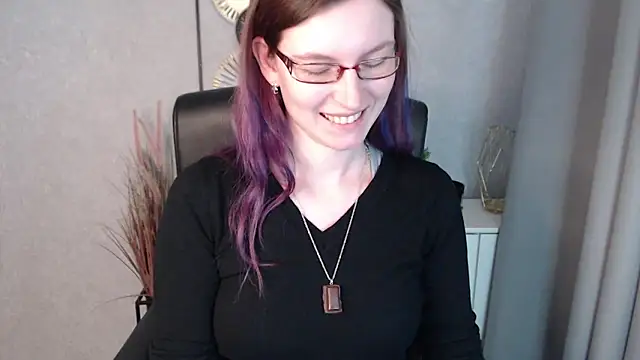 Snapshot of emmaxDelight chatting on January 7, 2025, 10:11 am emmaxDelight online show from January 7, 2025, 10:11 am
