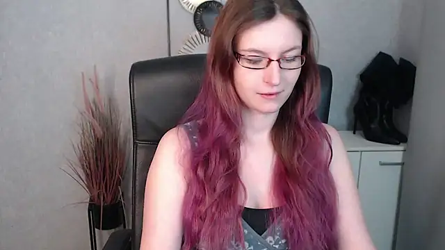 Snapshot of emmaxDelight chatting on February 12, 2025, 6:40 am emmaxDelight online show from February 12, 2025, 6:40 am