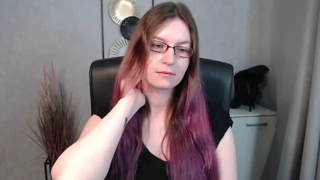 Snapshot of emmaxDelight chatting on March 5, 2025, 10:33 am emmaxDelight online show from March 5, 2025, 10:33 am