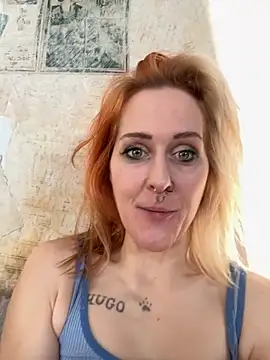 Snapshot of JoleneFuego chatting on November 17, 2025, 8:31 am JoleneFuego online show from November 17, 2025, 8:31 am