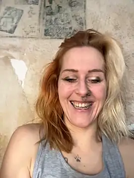 Snapshot of JoleneFuego chatting on November 24, 2025, 8:58 am JoleneFuego online show from November 24, 2025, 8:58 am