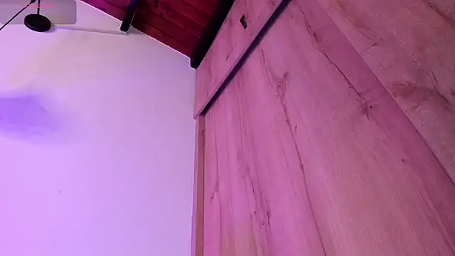 Snapshot of Mia_ross16 chatting on March 2, 2025, 10:48 pm Mia ross16 online show from March 2, 2025, 10:48 pm