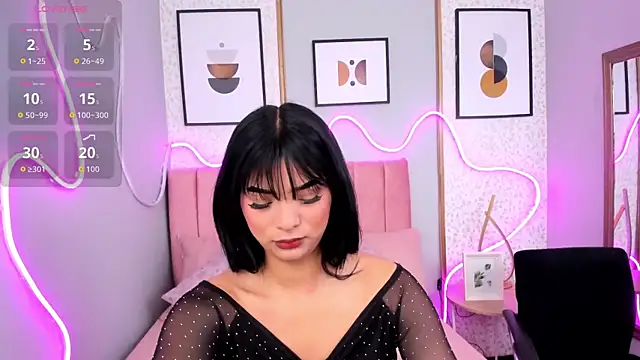 LARISSAEVANS online show from November 28, 2025, 3:09 am