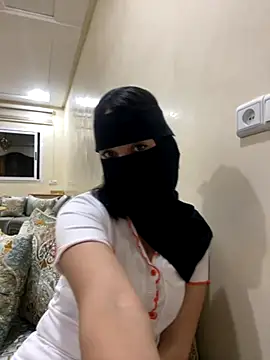 jijijoudia online show from October 20, 2025, 12:33 am