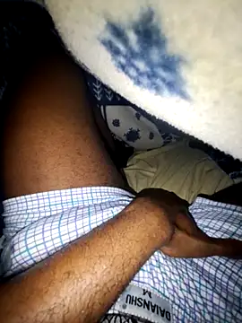 Snapshot of RovingAlcove chatting on March 11, 2026, 4:57 pm RovingAlcove online show from March 11, 2026, 4:57 pm