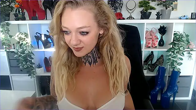 Snapshot of Valery_Venom chatting on May 4, 2026, 3:08 pm Valery Venom online show from May 4, 2026, 3:08 pm