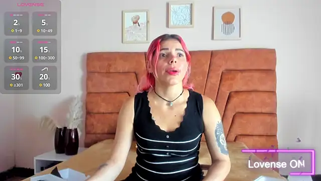 Snapshot of NIKI_SANTANA chatting on February 22, 2025, 3:56 am NIKI SANTANA online show from February 22, 2025, 3:56 am