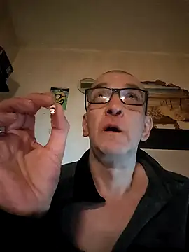 Nylonschlampe510 online show from September 11, 2025, 1:49 am