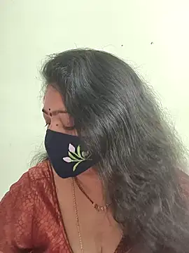 neelu-hoty online show from September 19, 2025, 8:38 am