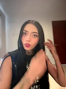 Snapshot of ANDREA_FERRY chatting on October 2, 2025, 9:44 pm ANDREA FERRY online show from October 2, 2025, 9:44 pm